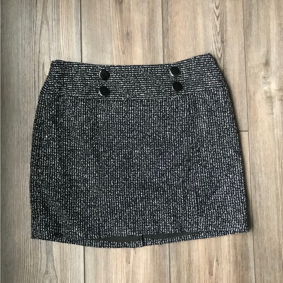 The Limited Dresses & Skirts - Black & White Tweed Skirt Size 0